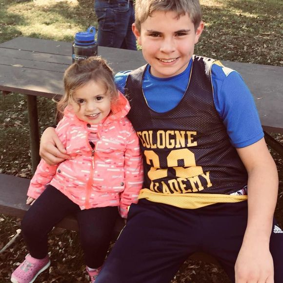 Meet your Posher, Sara - Picture 1 of 1